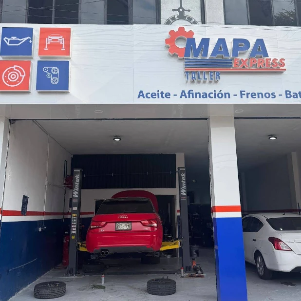 Fachada de MAPA Express Taller en Aguascalientes, taller automotriz con elevadores hidráulicos
